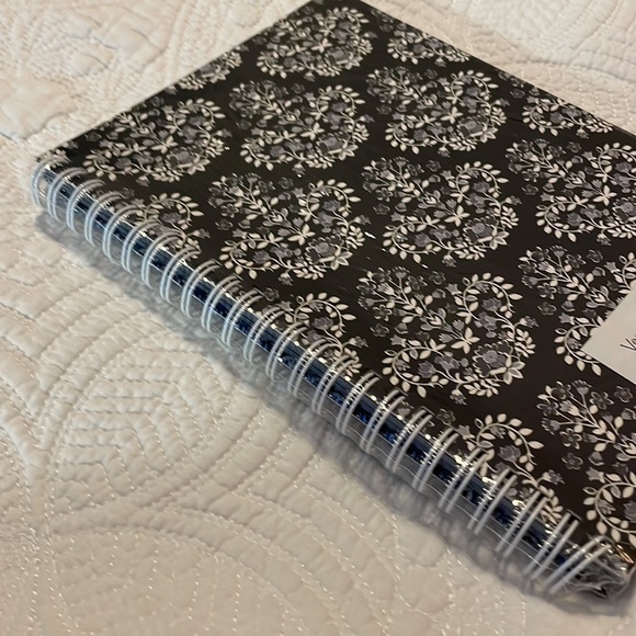 Black & White Vera Bradley Mini Notebook Journal Pocket Sealed Chandelier Noir - Picture 3 of 5